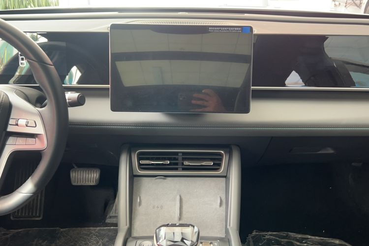 Used BYD Qin L 2025 DM-i Smart Drive 120KM Superior Model Audio And AC Panel