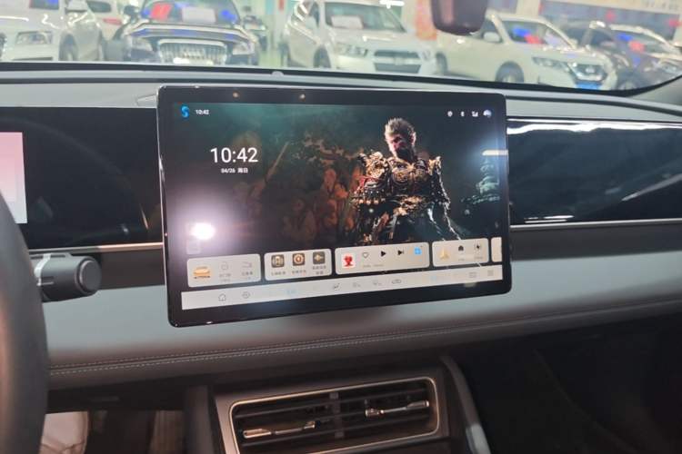 Used BYD Qin L 2025 DM-i Smart Drive 120KM Leading Model Audio And AC Panel