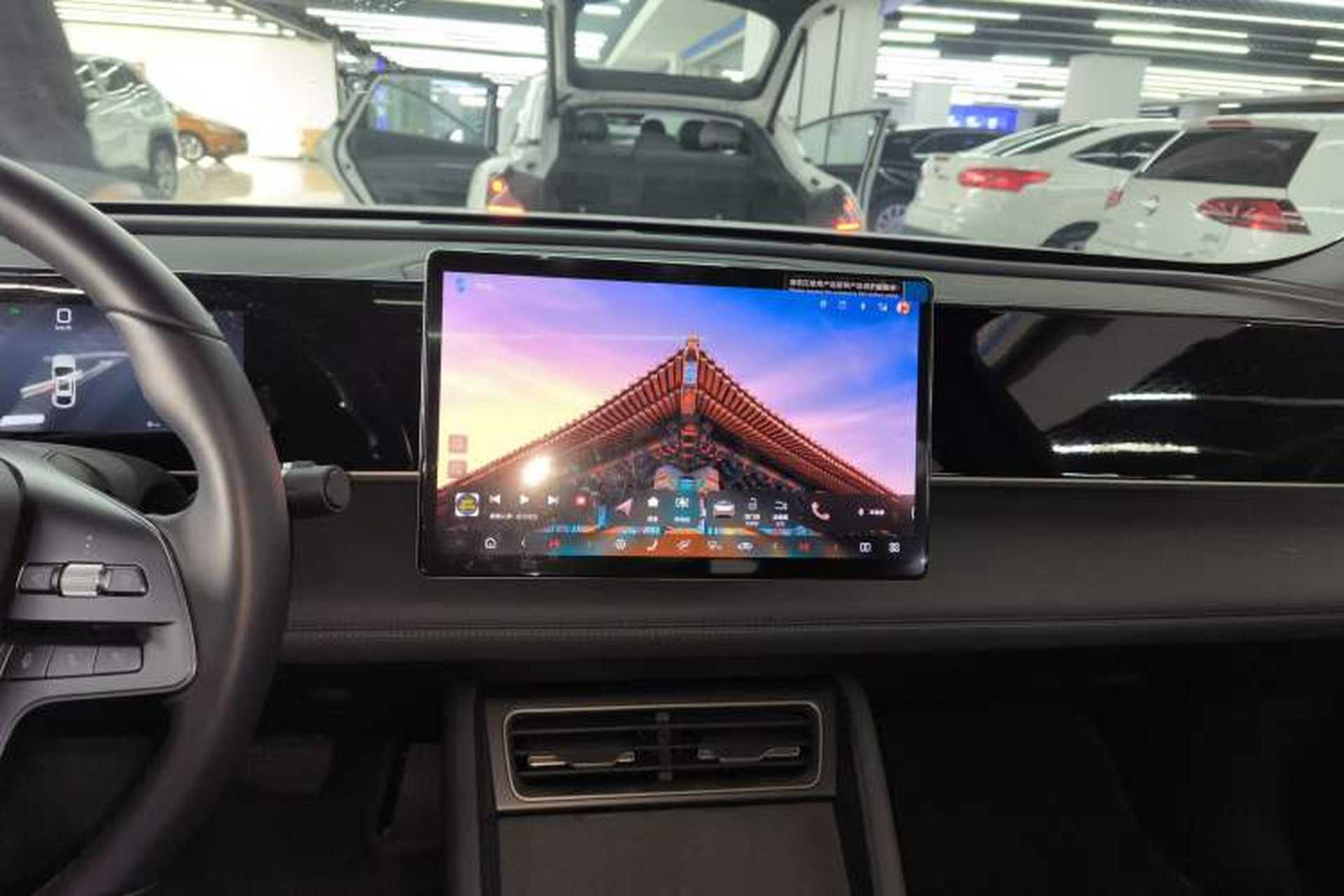 Used BYD Qin L 2025 DM-i Smart Drive 120KM Superior Model Audio And AC Panel