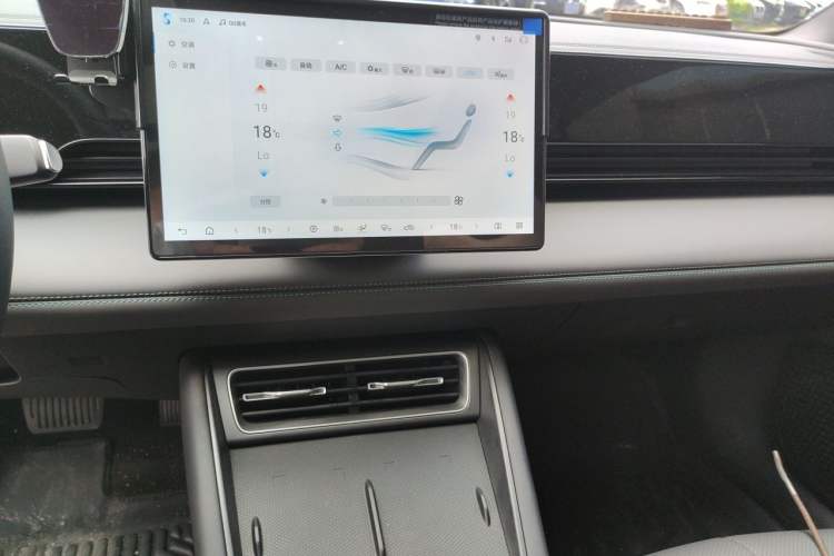 Used BYD Qin L 2025 EV 545KM Beyond Version Audio And AC Panel