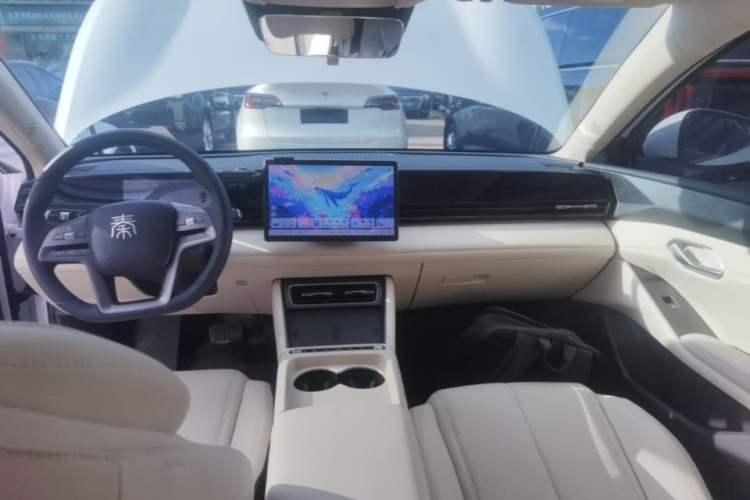 Used BYD Qin L 2025 EV 545KM Beyond Version Audio And AC Panel