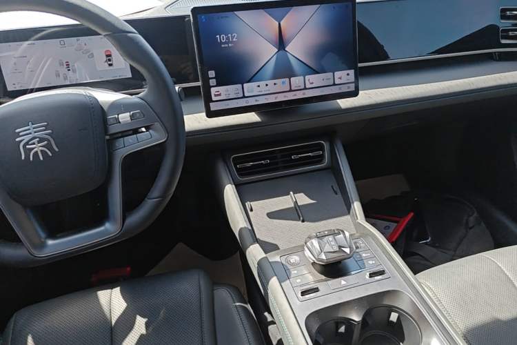 Used BYD Qin L 2025 DM-i Smart Drive 80KM Superior Model Audio And AC Panel