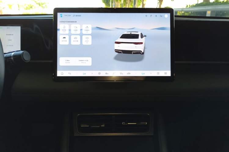 Used BYD Qin L 2025 DM-i Smart Drive 120KM Leading Model Audio And AC Panel
