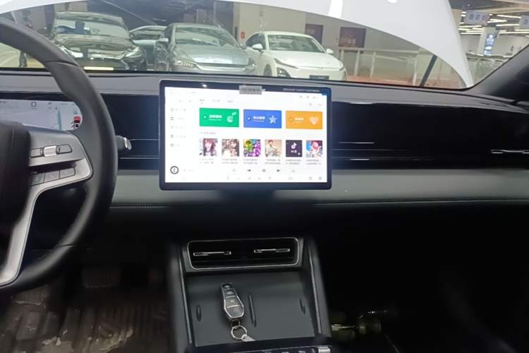 Used BYD Qin L 2025 EV 545KM Beyond Version Audio And AC Panel
