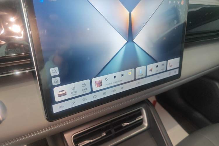 Used BYD Qin L 2025 EV 545KM Beyond Version Audio And AC Panel