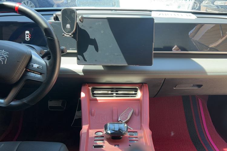 Used BYD Qin L 2025 DM-i Smart Drive 80KM Leading Model Audio And AC Panel