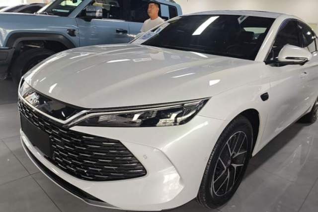 Used BYD Qin L 2025 DM-i Smart Drive 120KM Leading Model