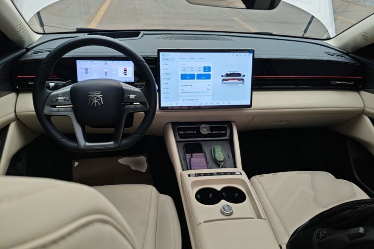 Used BYD Qin L 2025 EV 545KM Excellence Edition Center Console