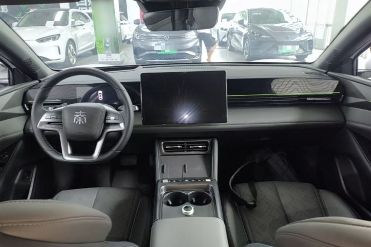 Used BYD Qin L 2025 EV 545KM Cloud Suspension Edition Center Console