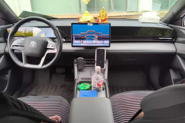Used BYD Qin L 2025 EV 545KM Beyond Version Center Console