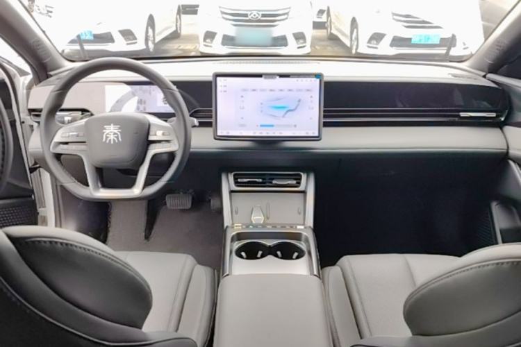 Used BYD Qin L 2025 EV 470KM Leading Edition Center Console