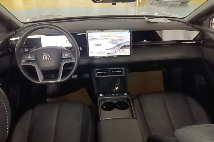 Used BYD Qin L 2025 EV 545KM Beyond Version Center Console