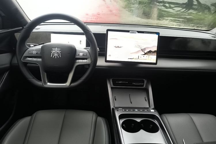 Used BYD Qin L 2025 EV 470KM Leading Edition Center Console