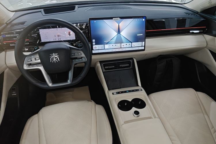 Used BYD Qin L 2025 EV 545KM Excellence Edition Center Console
