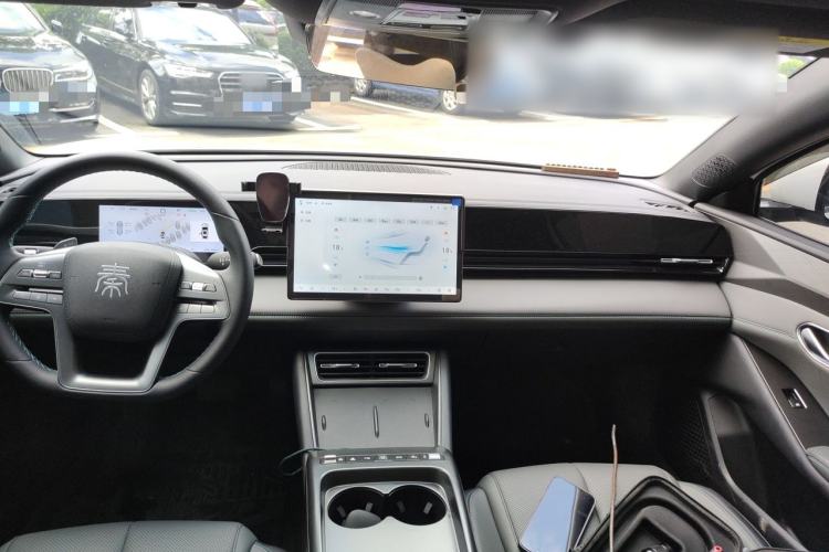 Used BYD Qin L 2025 EV 545KM Beyond Version Center Console