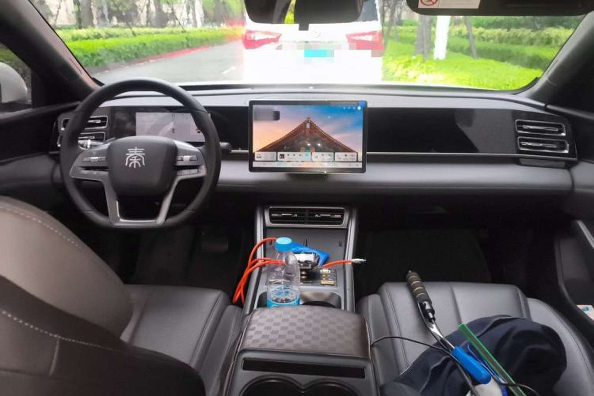 Used BYD Qin L 2025 DM-i Smart Drive 80KM Leading Model Center Console