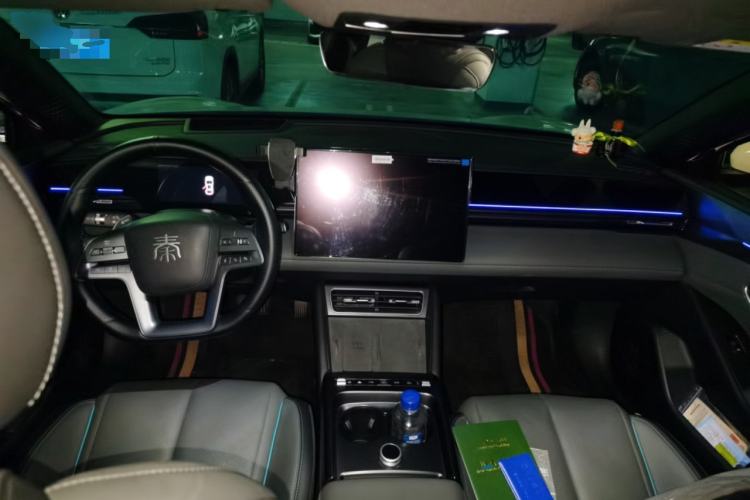 Used BYD Qin L 2025 EV 545KM Excellence Edition Center Console