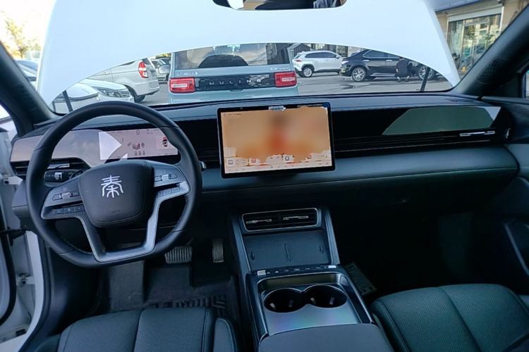Used BYD Qin L 2025 EV 470KM Leading Edition Center Console