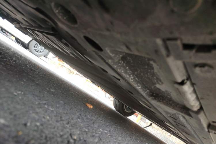 Used BYD Qin L 2025 DM-i Smart Drive 120KM Leading Model Chassis Front Left