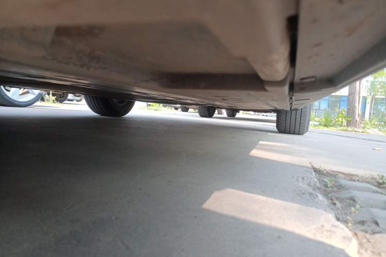 Used BYD Qin L 2025 DM-i Smart Drive 80KM Leading Model Chassis Front Left