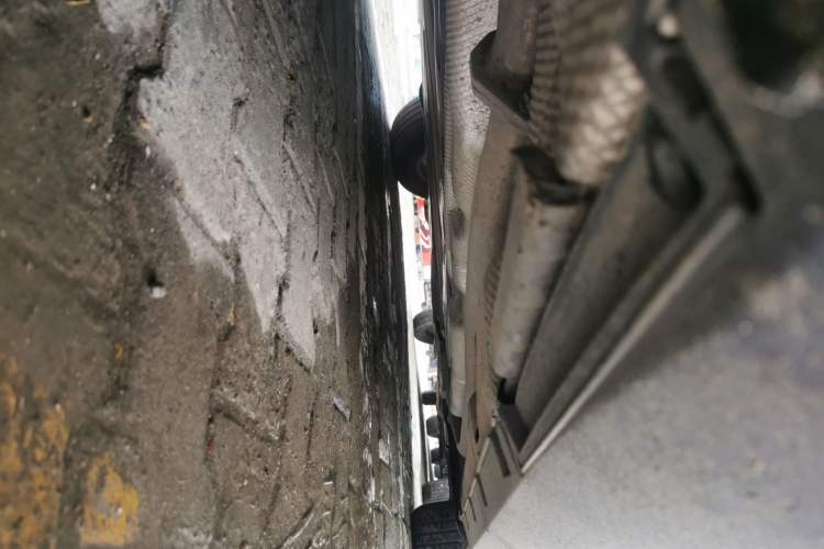 Used BYD Qin L 2025 DM-i Smart Drive 80KM Leading Model Chassis Front Right