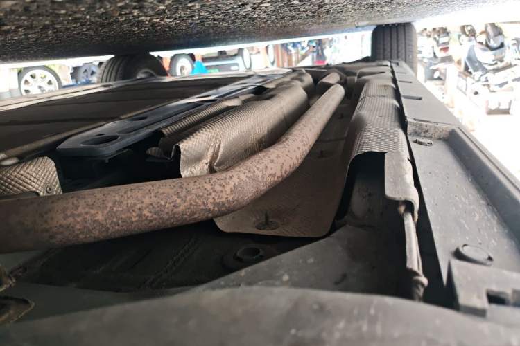 Used BYD Qin L 2025 DM-i Smart Drive 80KM Leading Model Chassis Front Right