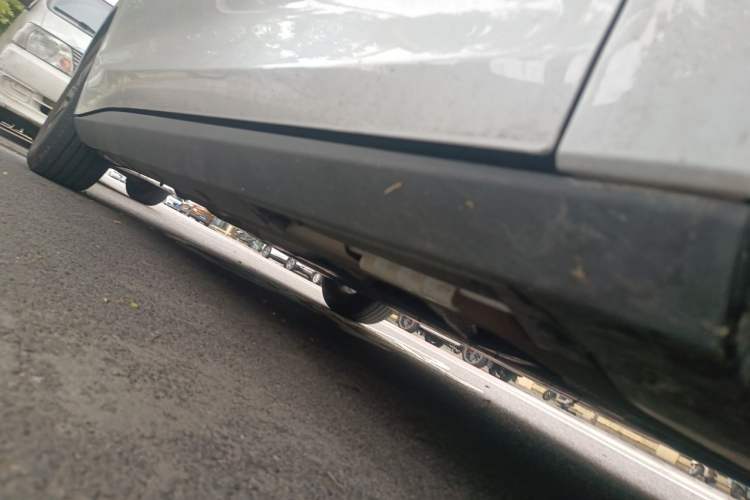 Used BYD Qin L 2025 DM-i Smart Drive 80KM Leading Model Chassis Front Right