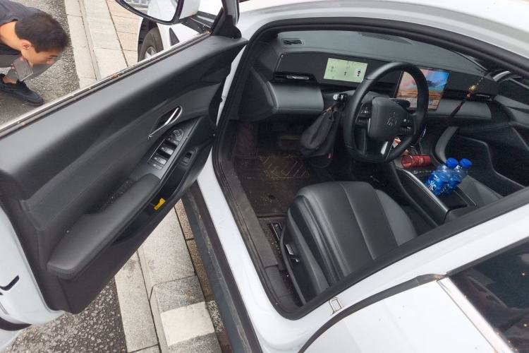 Used BYD Qin L 2025 EV 545KM Beyond Version Driver Seat