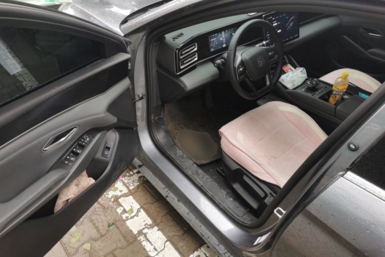 Used BYD Qin L 2025 DM-i Smart Drive 80KM Leading Model Driver Seat