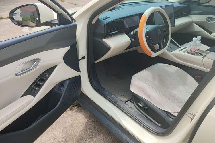 Used BYD Qin L 2025 EV 545KM Cloud Suspension Edition Driver Seat