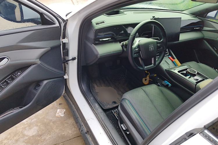 Used BYD Qin L 2025 EV 545KM Excellence Edition Driver Seat