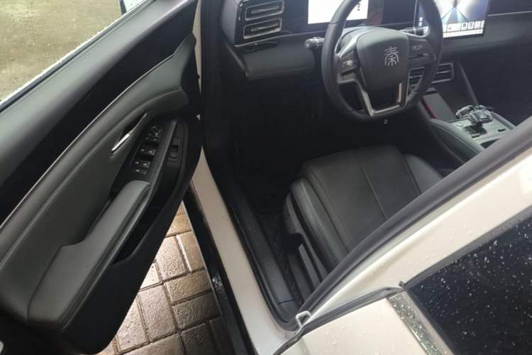 Used BYD Qin L 2025 DM-i Smart Drive 80KM Leading Model Driver Seat