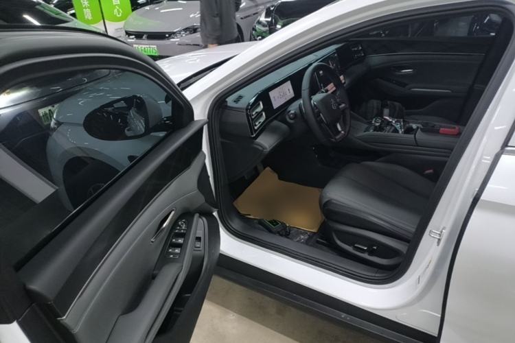 Used BYD Qin L 2025 DM-i Smart Drive 120KM Superior Model Driver Seat