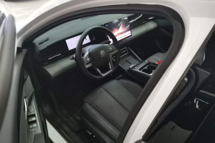 Used BYD Qin L 2025 EV 470KM Leading Edition Driver Seat