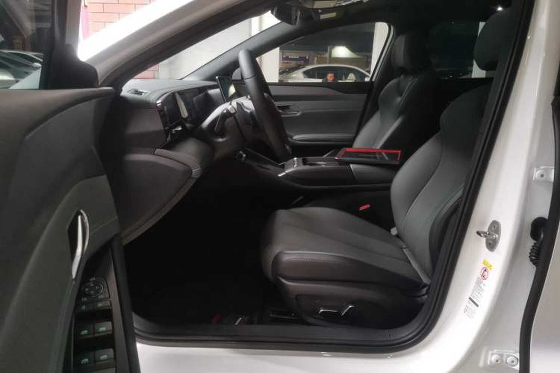 Used BYD Qin L 2025 EV 545KM Beyond Version Driver Seat