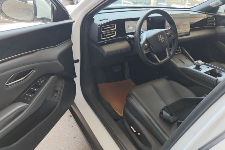 Used BYD Qin L 2025 DM-i Smart Drive 120KM Superior Model Driver Seat