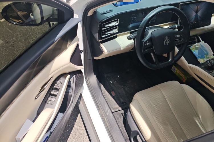 Used BYD Qin L 2025 DM-i Smart Drive 80KM Leading Model Driver Seat