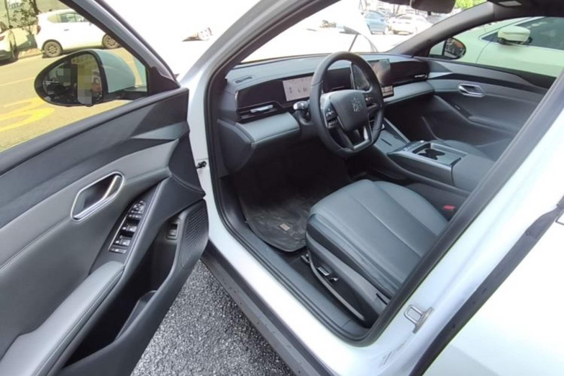 Used BYD Qin L 2025 EV 545KM Beyond Version Driver Seat