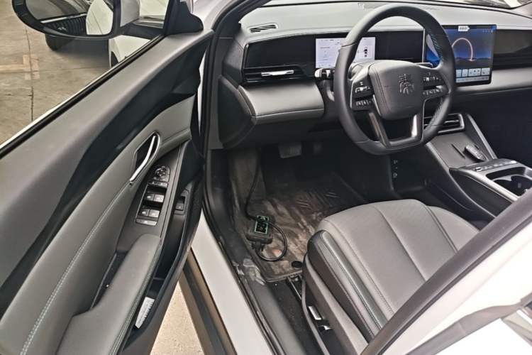 Used BYD Qin L 2025 EV 470KM Leading Edition Driver Seat