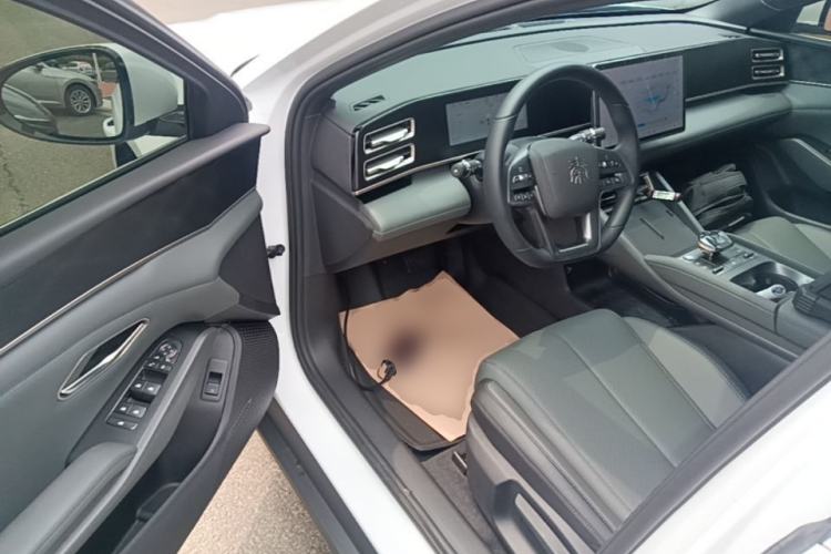 Used BYD Qin L 2025 DM-i Smart Drive 80KM Leading Model Driver Seat
