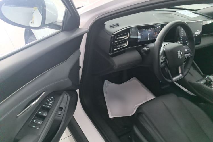 Used BYD Qin L 2025 DM-i Smart Drive 120KM Superior Model Driver Seat