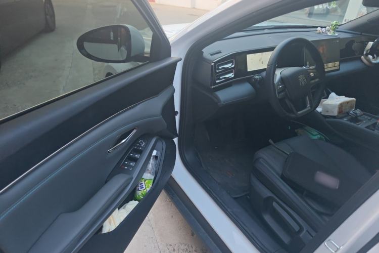 Used BYD Qin L 2025 DM-i Smart Drive 80KM Leading Model Driver Seat