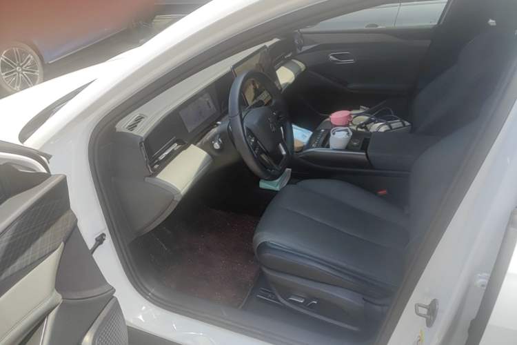 Used BYD Qin L 2025 EV 545KM Excellence Edition Driver Seat