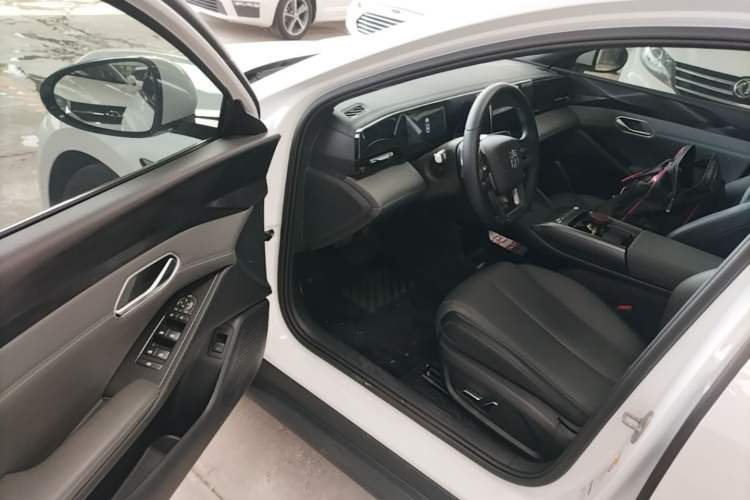 Used BYD Qin L 2025 EV 470KM Leading Edition Driver Seat