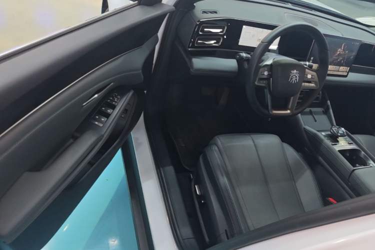 Used BYD Qin L 2025 DM-i Smart Drive 120KM Leading Model Driver Seat