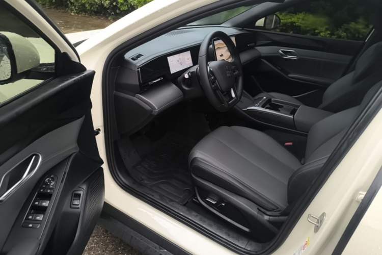 Used BYD Qin L 2025 EV 470KM Leading Edition Driver Seat