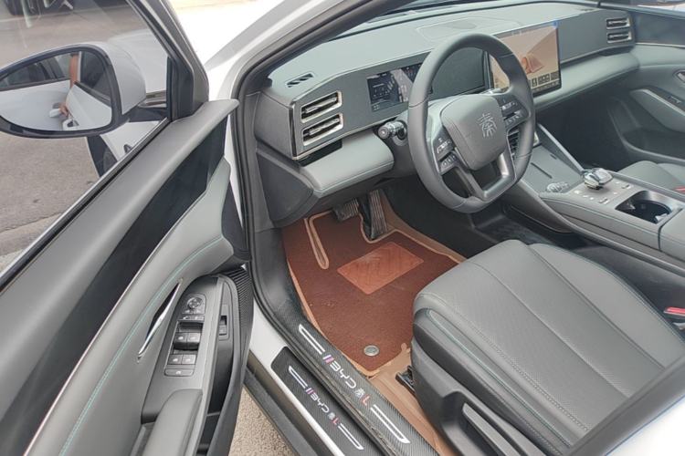 Used BYD Qin L 2025 DM-i Smart Drive 80KM Leading Model Driver Seat