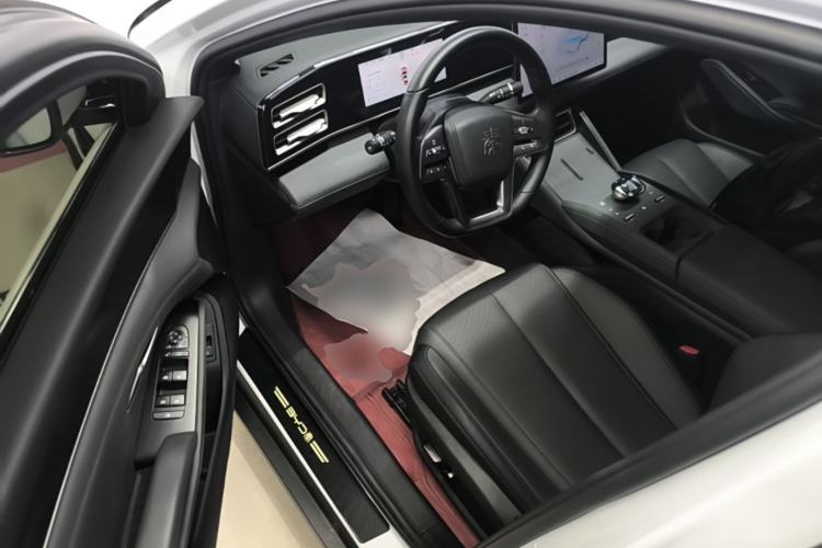 Used BYD Qin L 2025 DM-i Smart Drive 120KM Leading Model Driver Seat