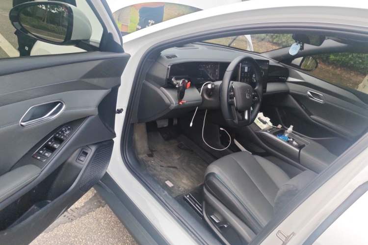 Used BYD Qin L 2025 EV 545KM Cloud Suspension Edition Driver Seat