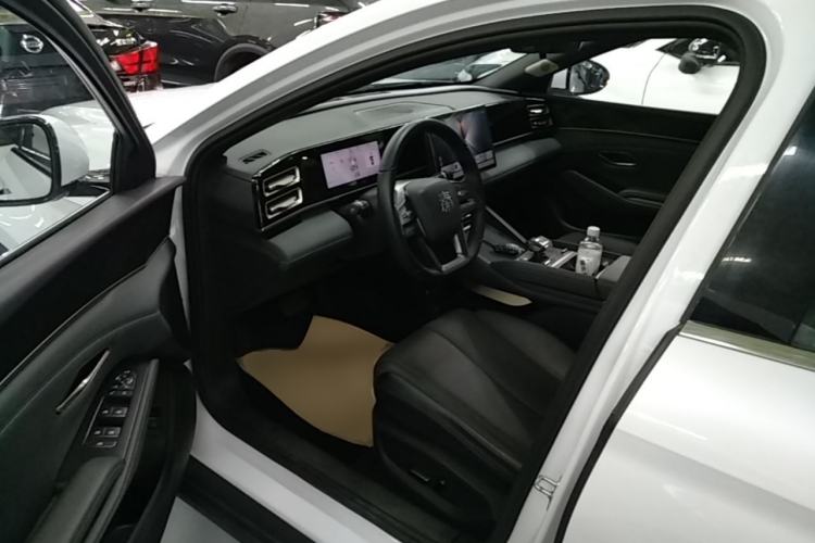 Used BYD Qin L 2025 DM-i Smart Drive 120KM Superior Model Driver Seat